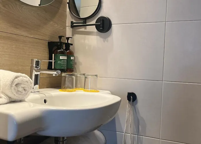 Voco - By Ihg 3* ビルバオ